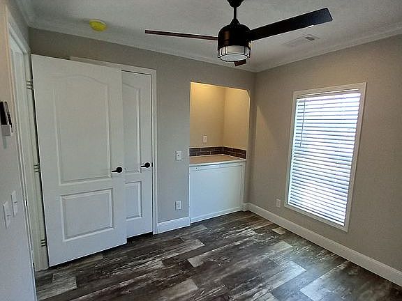 Bedroom w/built in TV stand