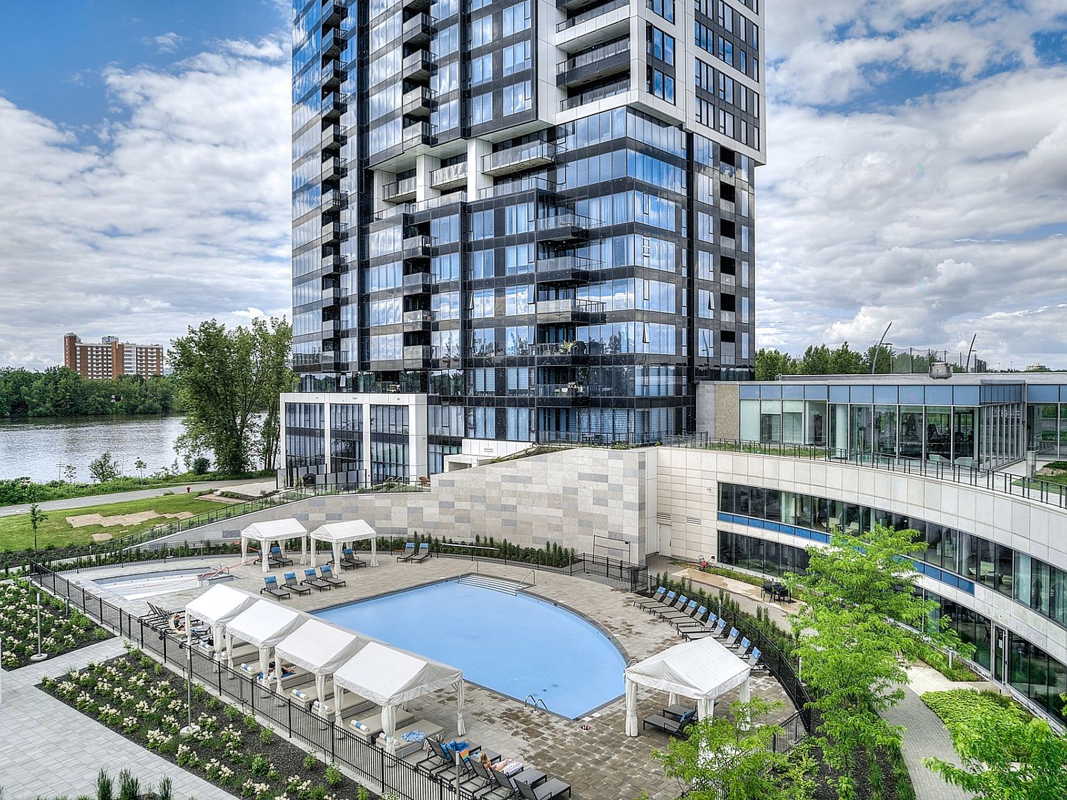 200 Rue Andra #Pravost-2008