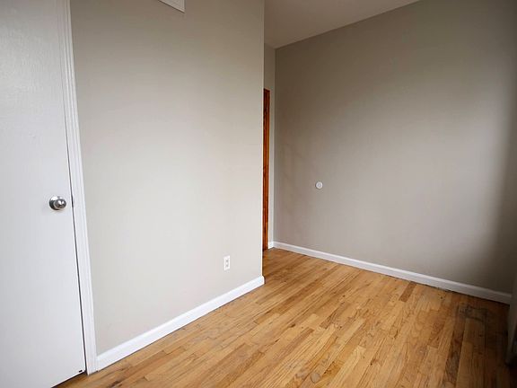 4th image of 32 E 7th St APT 4f