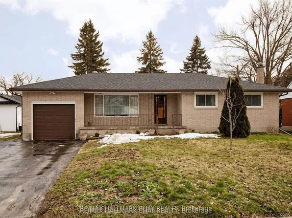 19 Steel St, Barrie, ON L4M 2E6