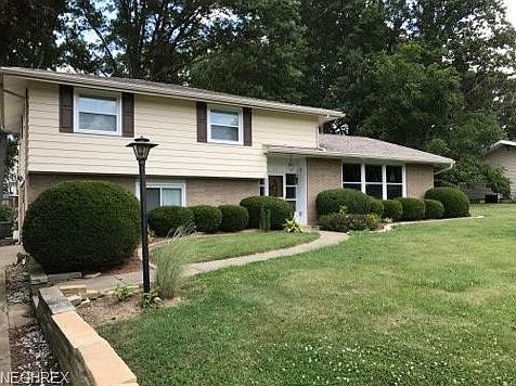 1st image of 214 Stebbins Dr