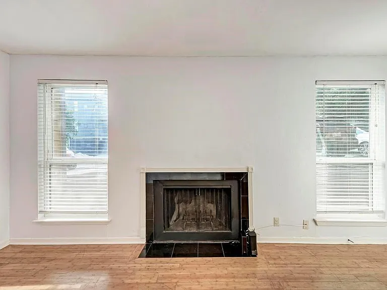 1000 W 26th St #113 — Photo 4