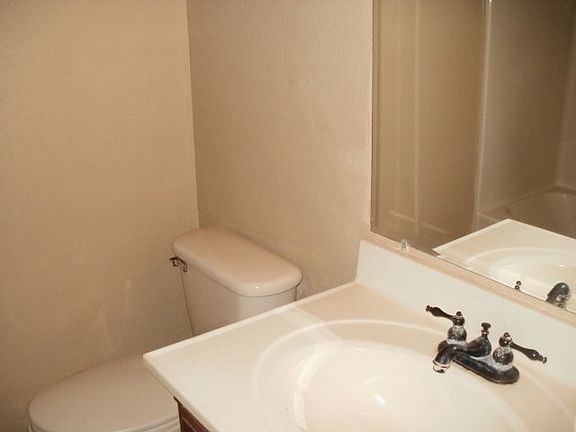 5th image of 116 Wild Olive Cir