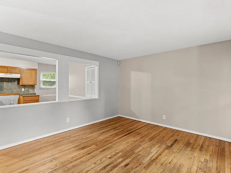 1413 Redman Blvd — Photo 5