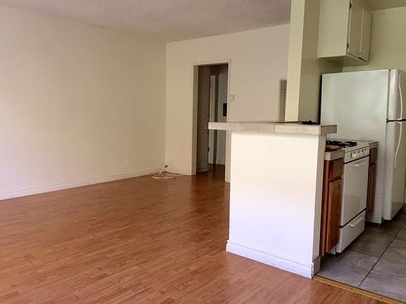 3rd image of 1608 Brockton Ave APT 4