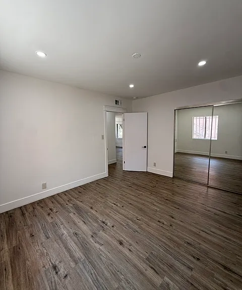 410 Fischer St — Photo 14