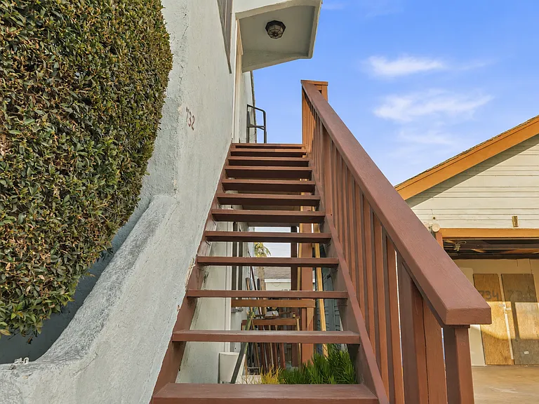 732 Redondo Ave #732 — Photo 15
