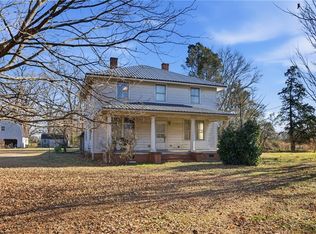24581 Delaware Rd, Courtland, VA 23837