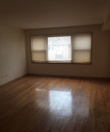 3rd image of 1122 Circle Ave APT 2