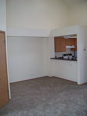 5th image of 6168 S Vine Hill Ln