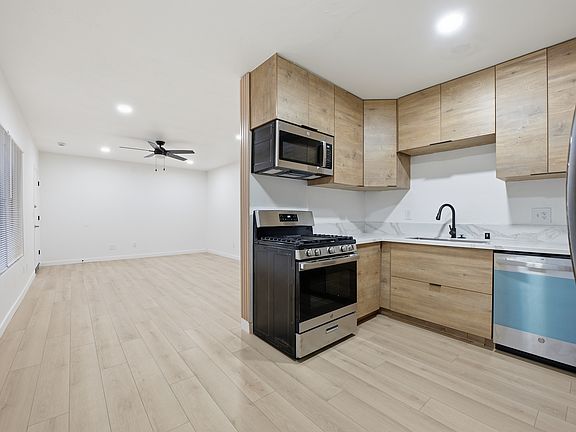 2nd image of 4152 Mississippi St APT 7