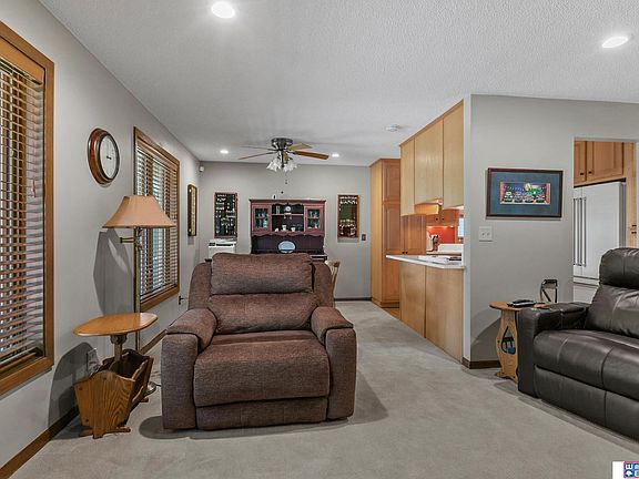 4th image of 1140 High Plains Rd
