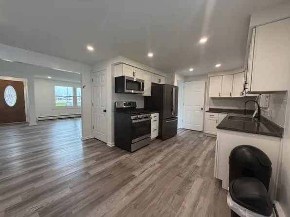 4849 N Bailey Ave, Amherst, NY 14226