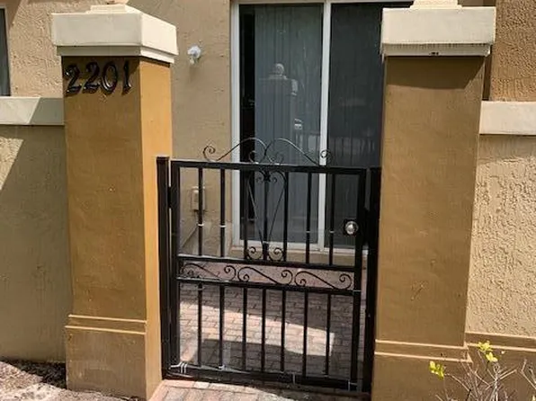 2905 Hidden Hills Road #2201, West Palm Beach, FL 33411