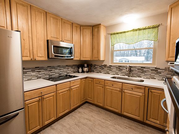 3rd image of 2763 Lorrie Dr