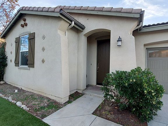 4th image of 13143 Chatham Dr
