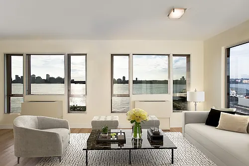 110 Horatio St #308 Photo 1