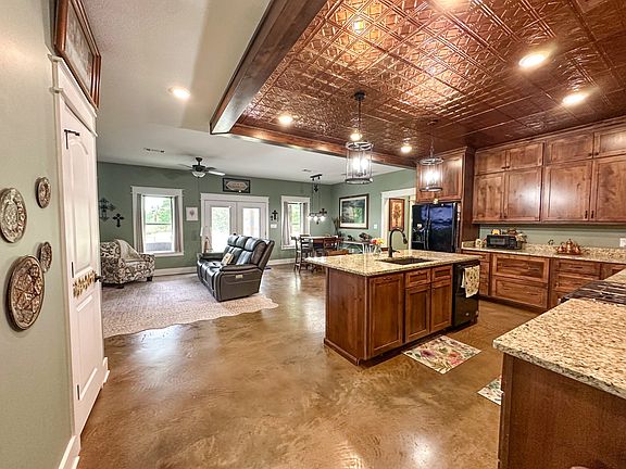 5th image of 114 Lawrence Rd #290