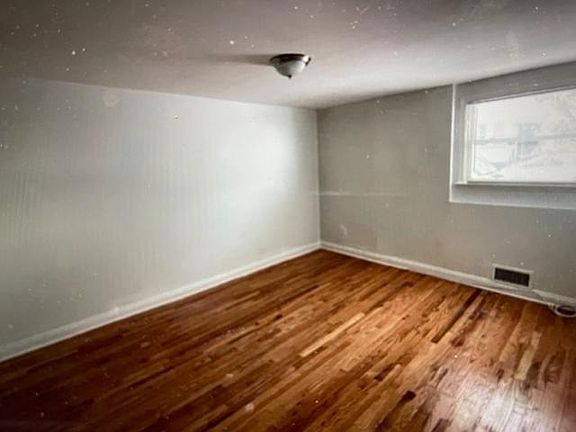 2nd image of 48 Belmont Ave Floor 1