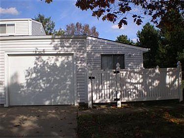 1st image of 247 Deepwood Dr