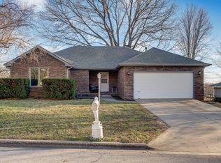512 E Baldknobber Street, Nixa, MO 65714