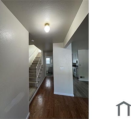 3rd image of 2032 N Capitol Ave APT 2