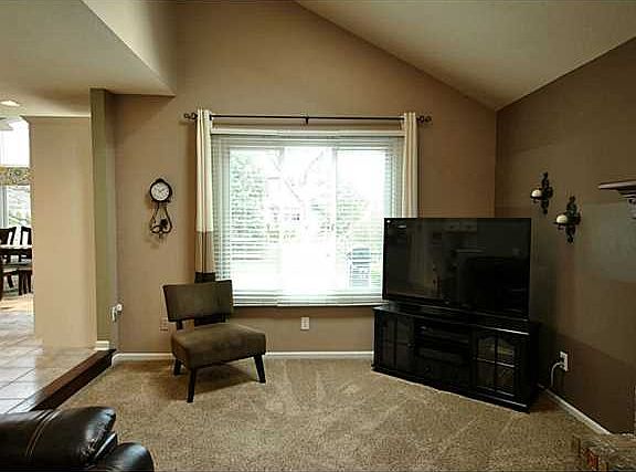 5th image of 26806 Mohawk Dr