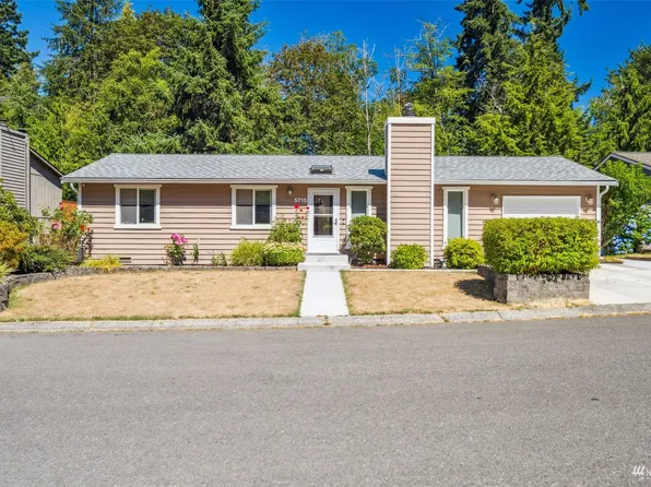 5715 SW 145th Street, Edmonds, WA 98026