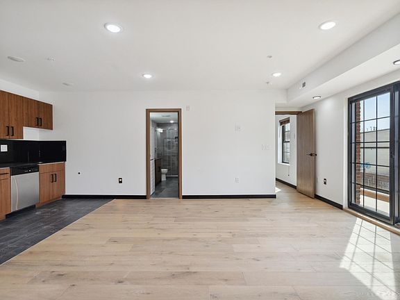 3rd image of 212 Church St #12