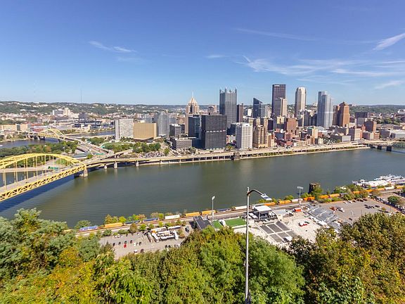 Incredible view of City of Pittsburgh