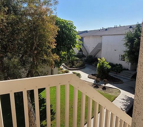 5th image of 13882 Clinton St APT 10