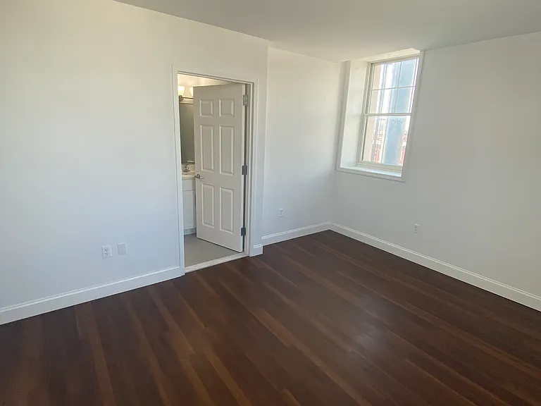 3100 Bergenline Ave #402 — Photo 31
