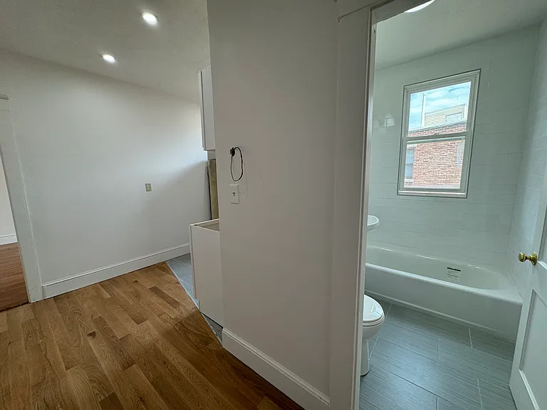 11 Scottfield Rd #11 — Photo 10