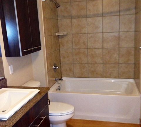 Hotel like bathrooms.