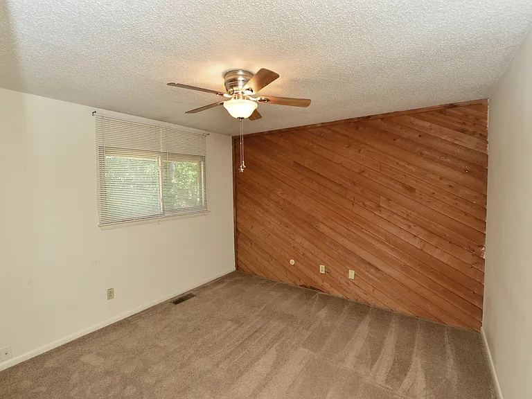 1548 Beachview Dr — Photo 21