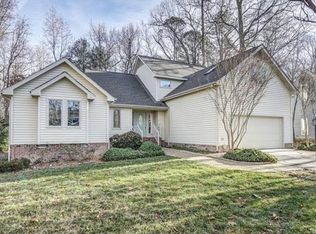 13801 Sandy Oak Rd, Chester, VA 23831