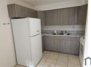 1221 NW 1st St #16, Fort Lauderdale, FL 33311