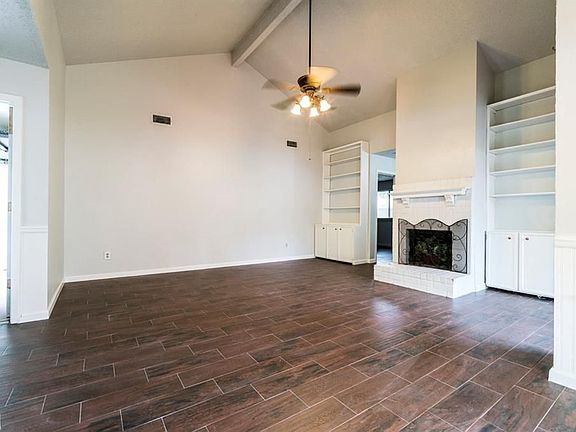 3rd image of 10746 Lakewood Oaks Dr