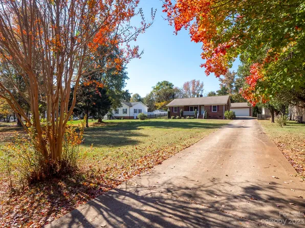 9531 Dogwood Ridge Dr, Mint Hill, NC 28227