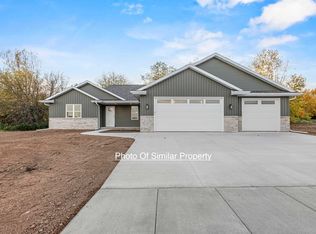 2658 Cornell Ave, Neenah, WI 54956