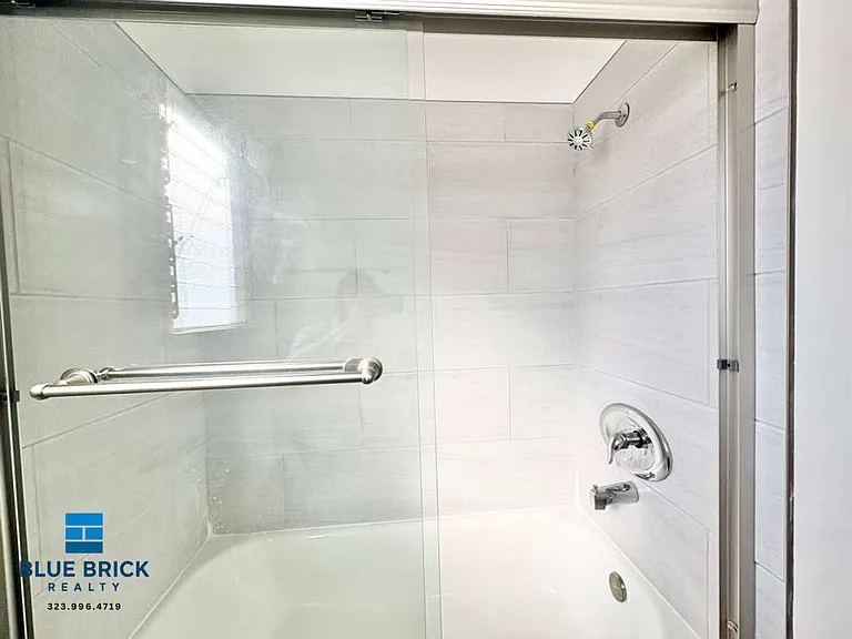 5315 Whitsett Ave #6 — Photo 18