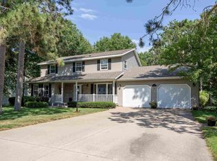 2161 Shadowview Cir, Plover, WI 54467