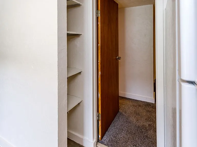 37 Delaware Rd — Photo 23
