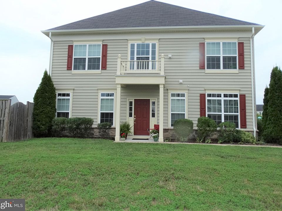 1st image of 114 Prestwick Ln