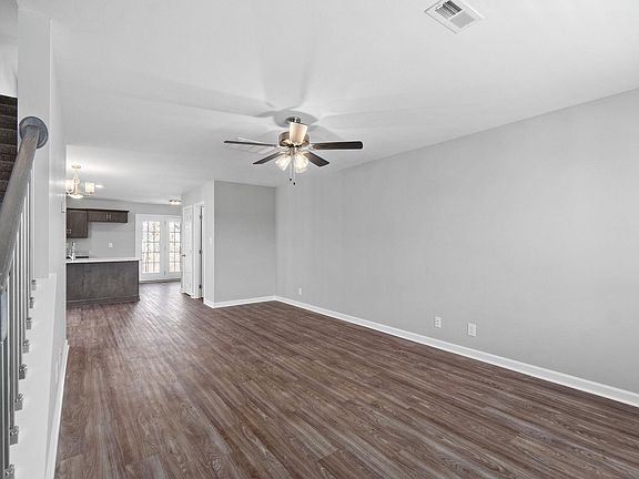 5th image of 645 Stowe Ct #K