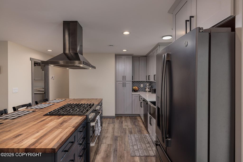 810 Dogwood St, Anchorage, AK - View 4