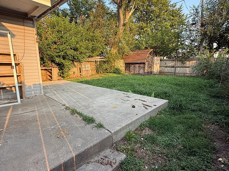 1227 4th Ave — Photo 11