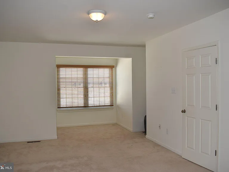 72 Chelsea Ct — Photo 12