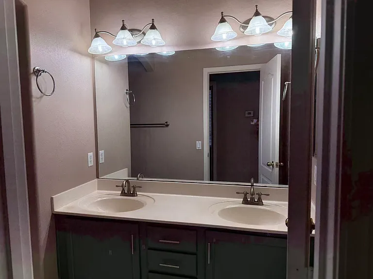 7262 W Quail Ave — Photo 12