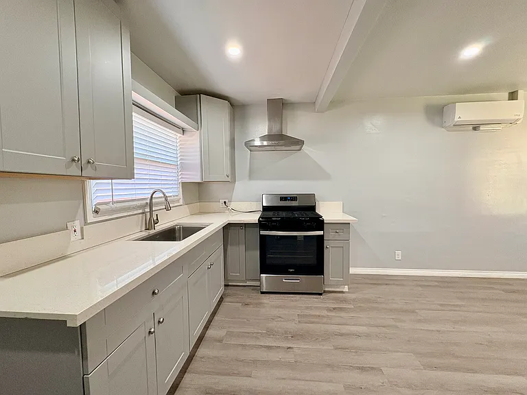 1062 N Huntington Blvd #4 — Photo 5